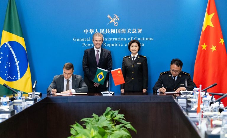 Brasil e China reforçam parceria estratégica e avançam em protocolo para exportação de miúdos suínos