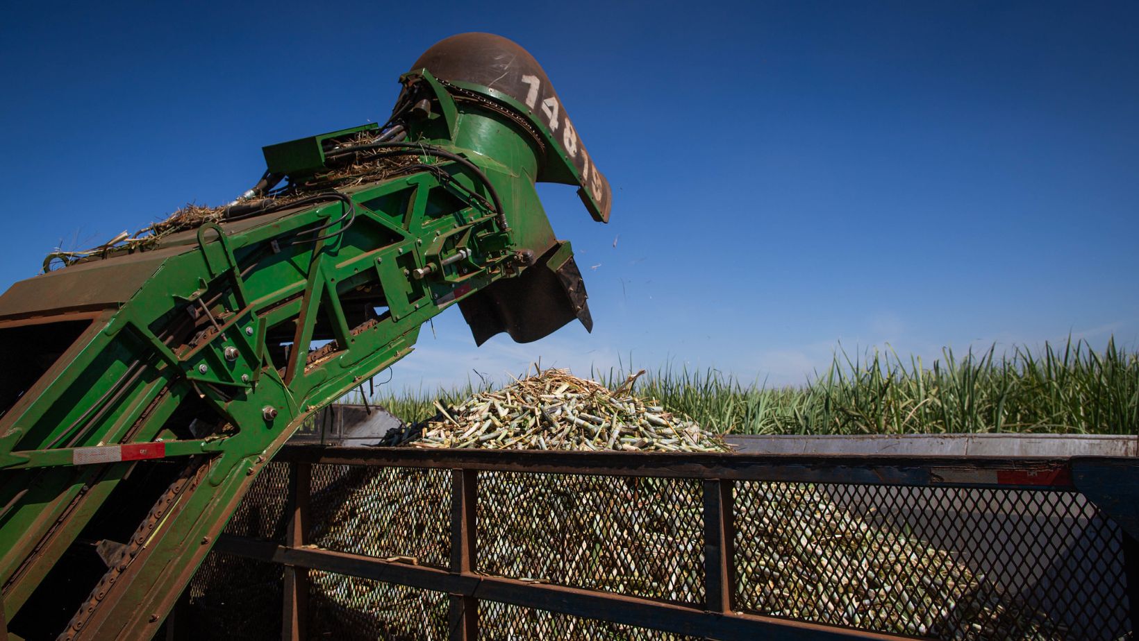 Etanol pode substituir diesel em máquinas agrícolas e reduzir gastos na produção de cana