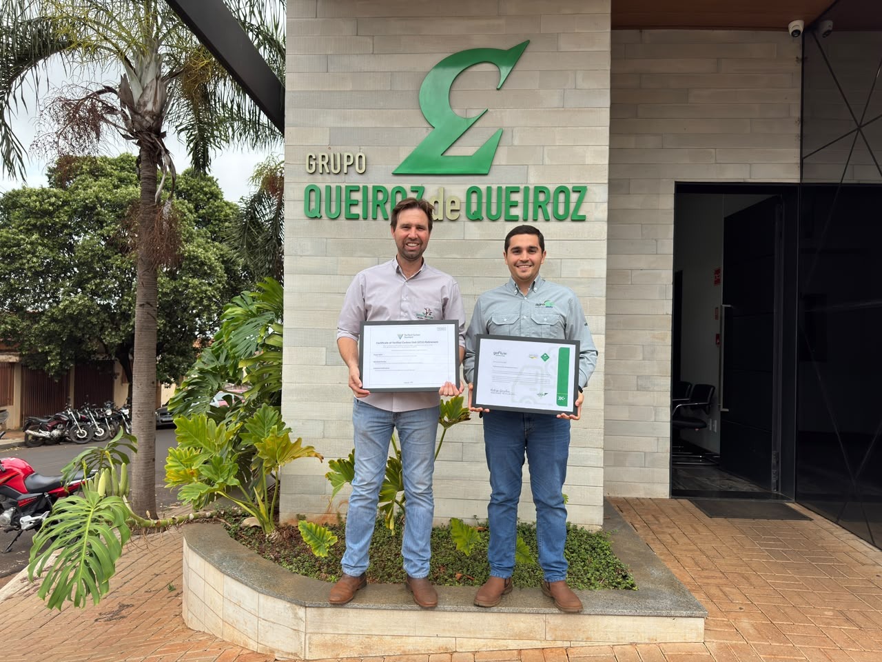 Raphael Queiroz , diretor agrícola do Grupo Queiroz de Queiroz e Jamil Orsi, especialista de vendas Agronelli Agronelli Soluções