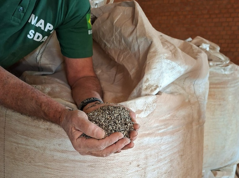 Operação apreende 217 toneladas de fertilizantes adulterados e revela esquema no agro de MT
