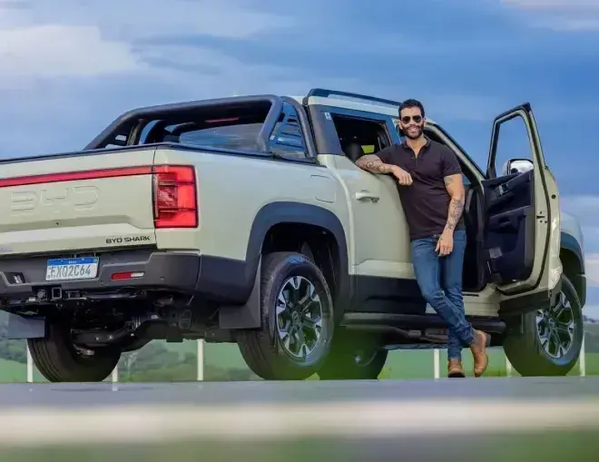Gusttavo Lima volta a Barretos em novo capítulo após passagem pela BYD e chega a bordo da Volkswagen Tukan
