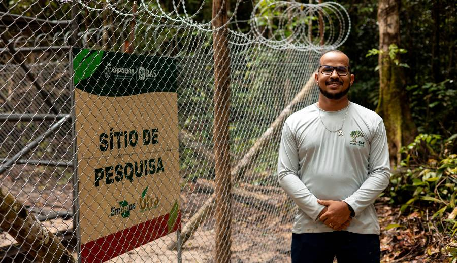 Agricultor de 93 anos recupera floresta, faz riacho voltar a correr e transforma fazenda em laboratório da ciência