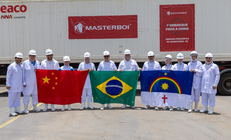 Ministro André de Paula acompanha primeiro embarque de carne bovina do Nordeste para a China