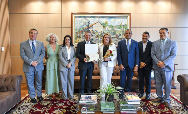 Ministro André de Paula homenageia mulheres do Mapa e da Embrapa reconhecidas pela Forbes entre as 100 mais poderosas do agro