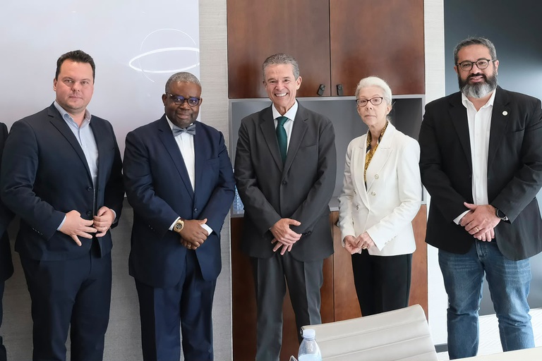 Brasil e Angola discutem investimentos para ampliar produção agropecuária
