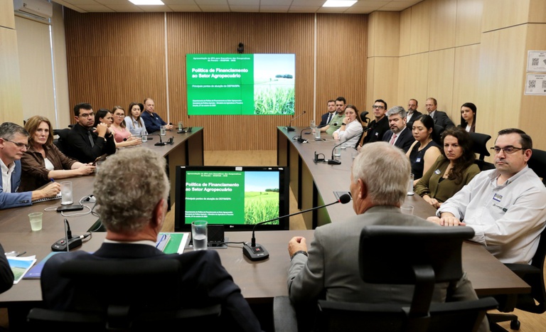 Mapa apresenta políticas de apoio ao cooperativismo paranaense