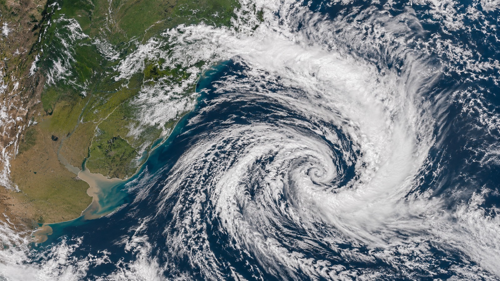 Chuva pode superar 100 mm e possível ciclone eleva risco de temporais; veja regiões em alerta