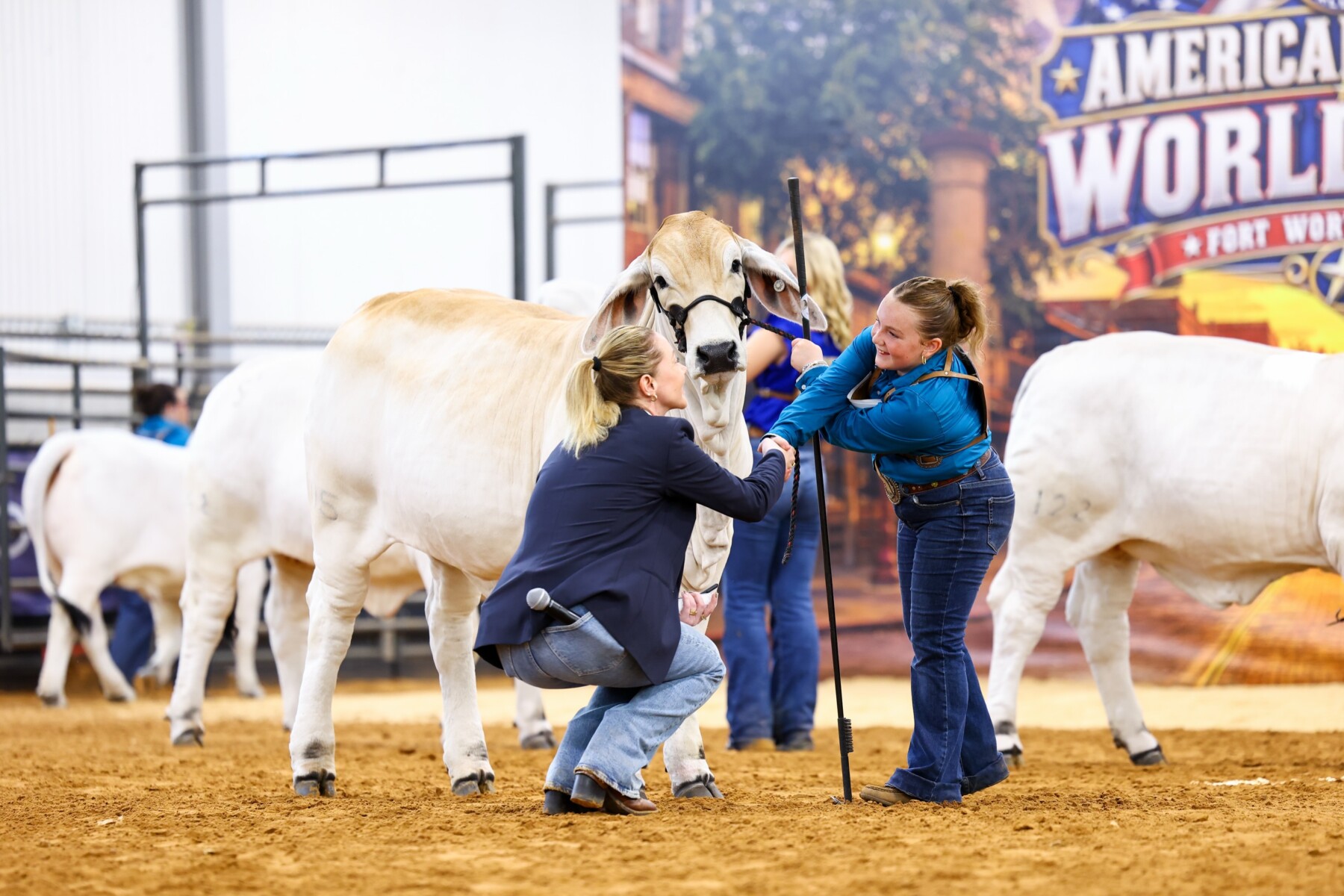 Lucyana Queiroz - da Q2 Assessoria Pecuaria - American Cattle World Expo