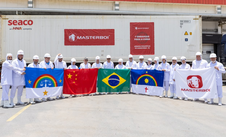 Ministro André de Paula acompanha primeiro embarque de carne bovina do Nordeste para a China