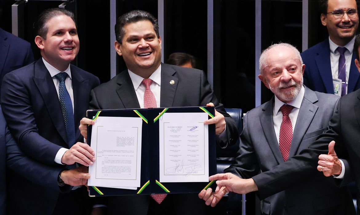 Descanso de trabalhador não quebra empresas, diz Lula após fim da 6×1